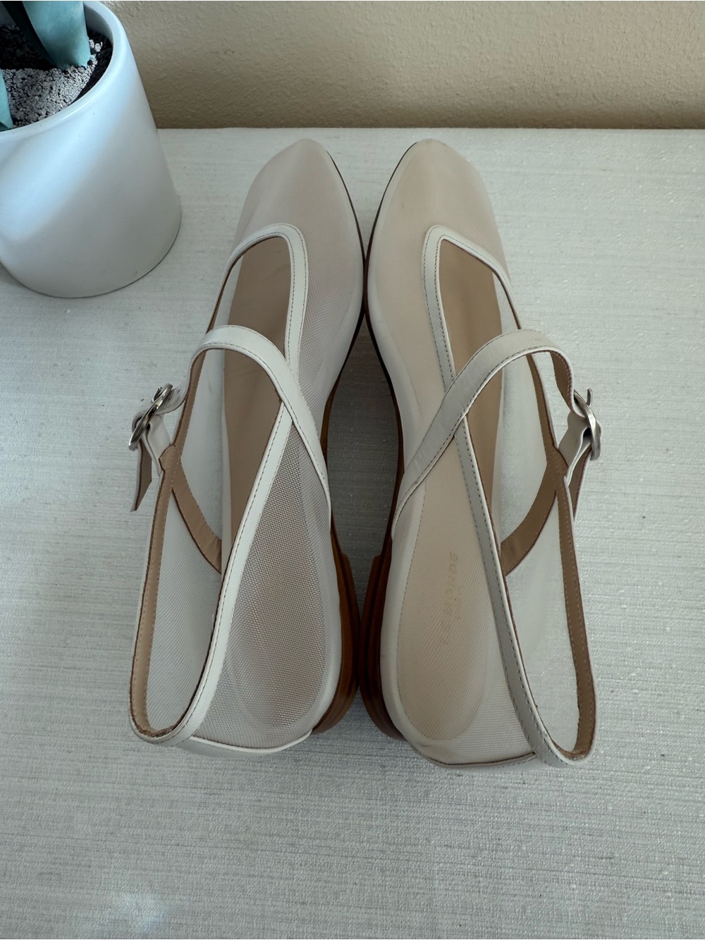Le Monde Beryl Women's Beige Mary Jane Slingback Flats - Picture 10 of 13